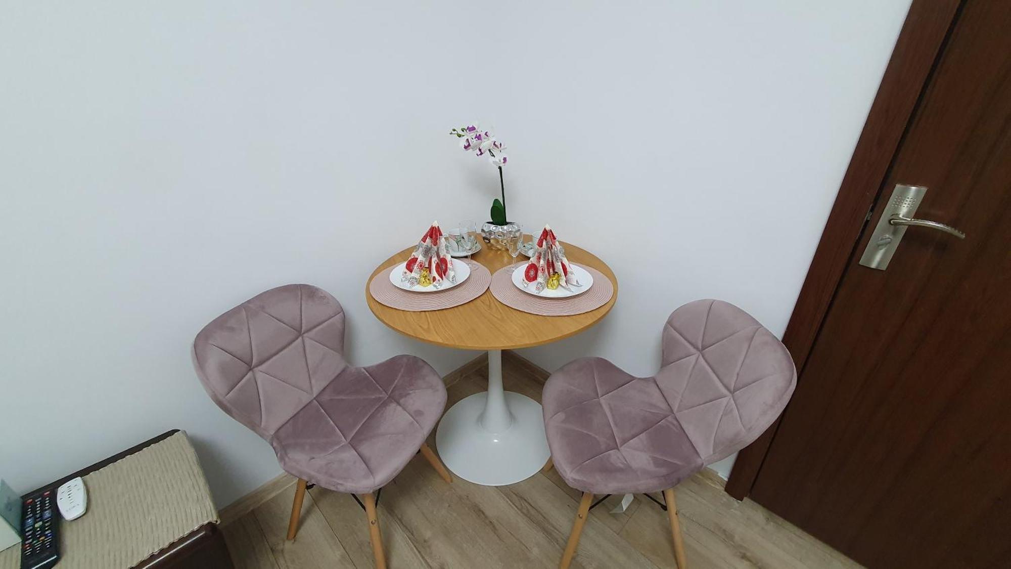 Janine Studio Brasov Luaran gambar