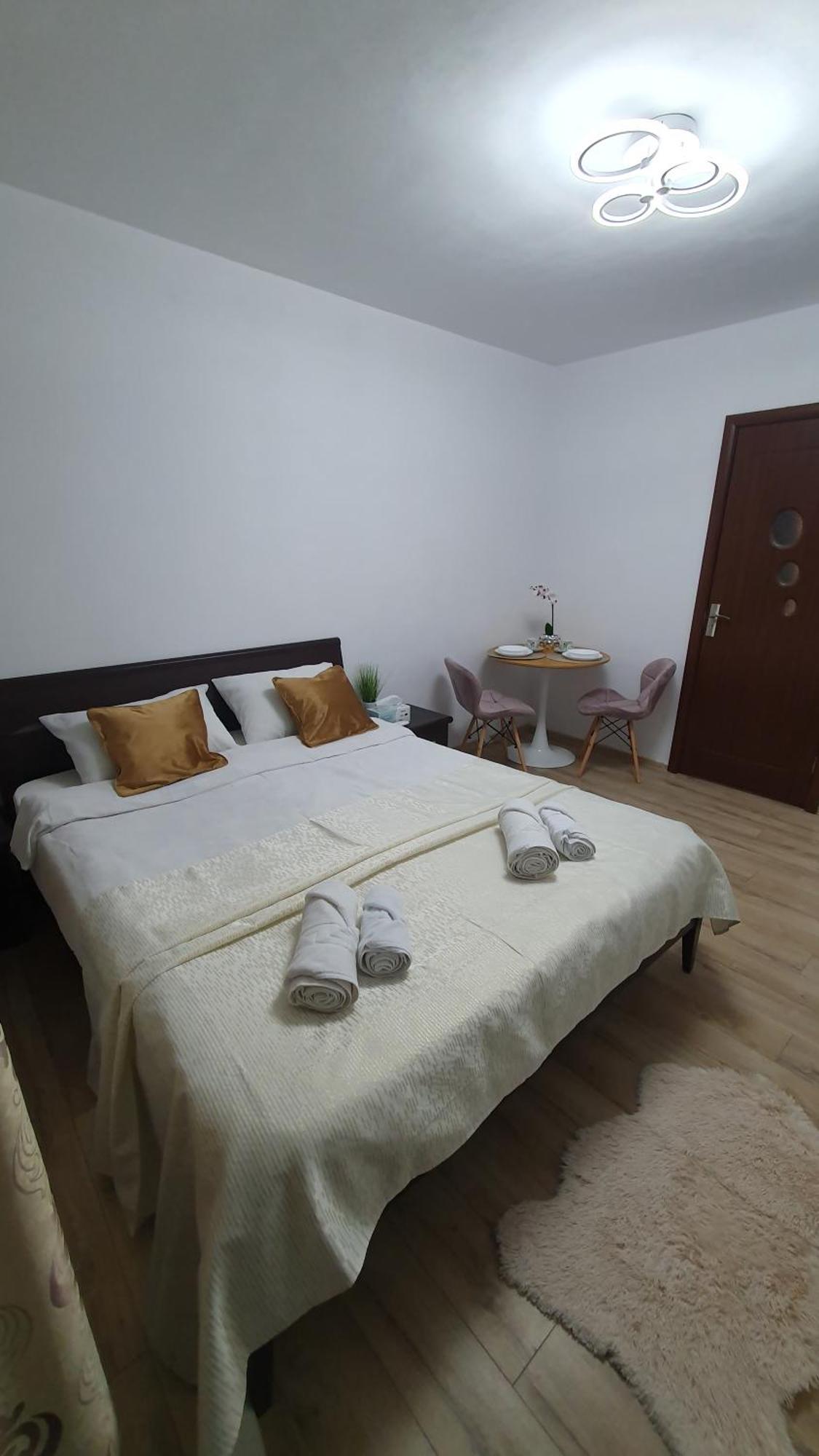 Janine Studio Brasov Luaran gambar
