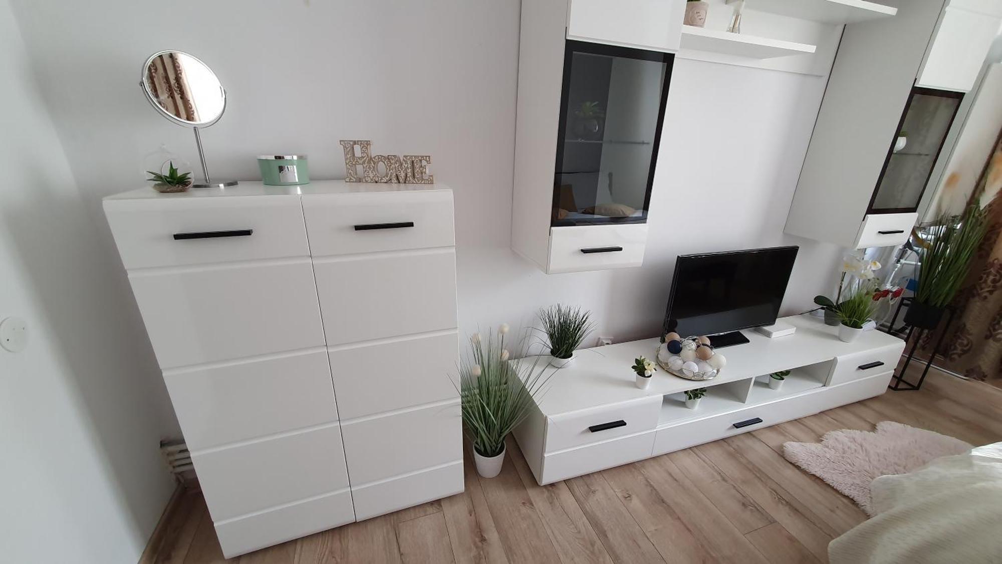 Janine Studio Brasov Luaran gambar