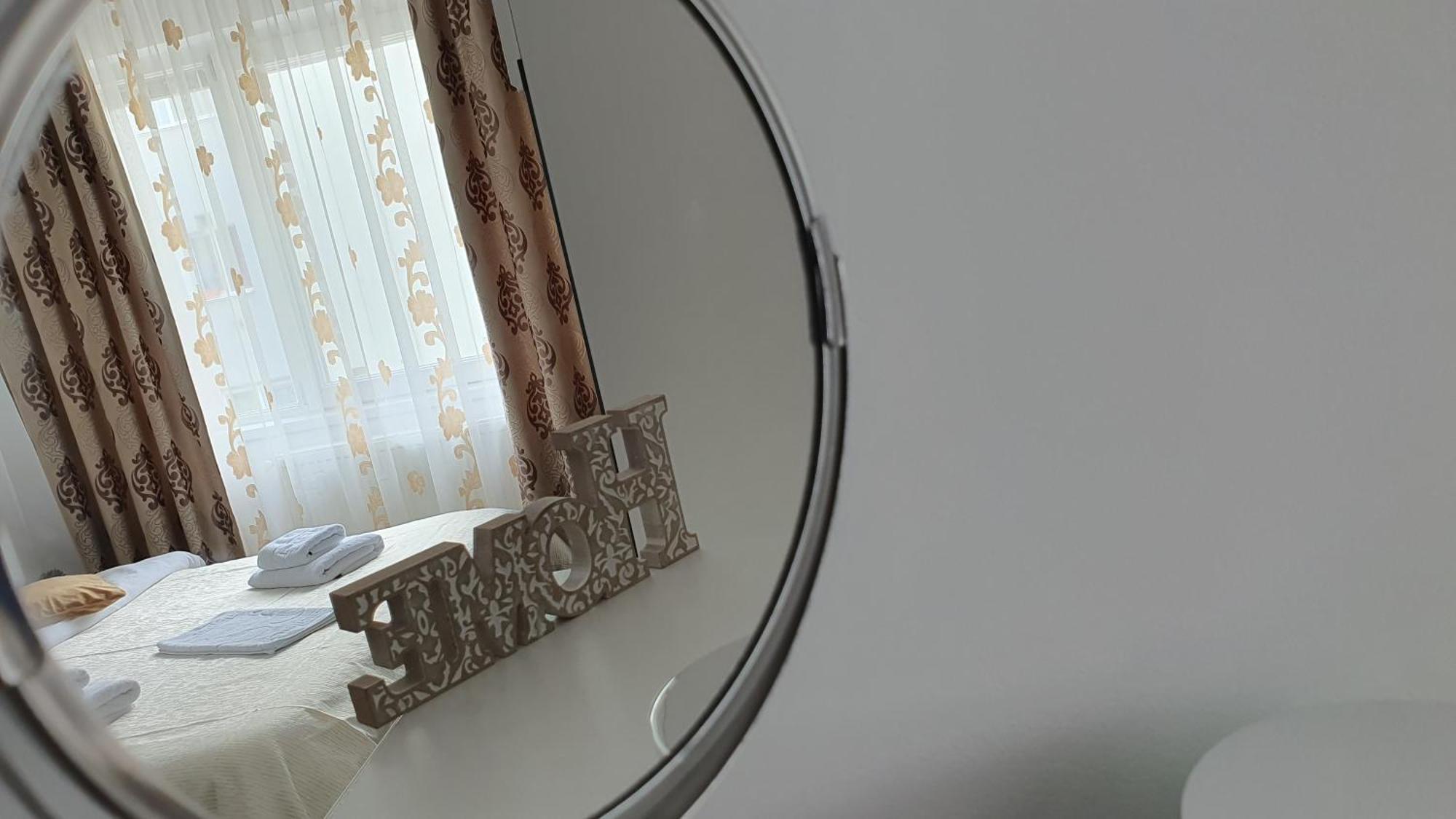 Janine Studio Brasov Luaran gambar
